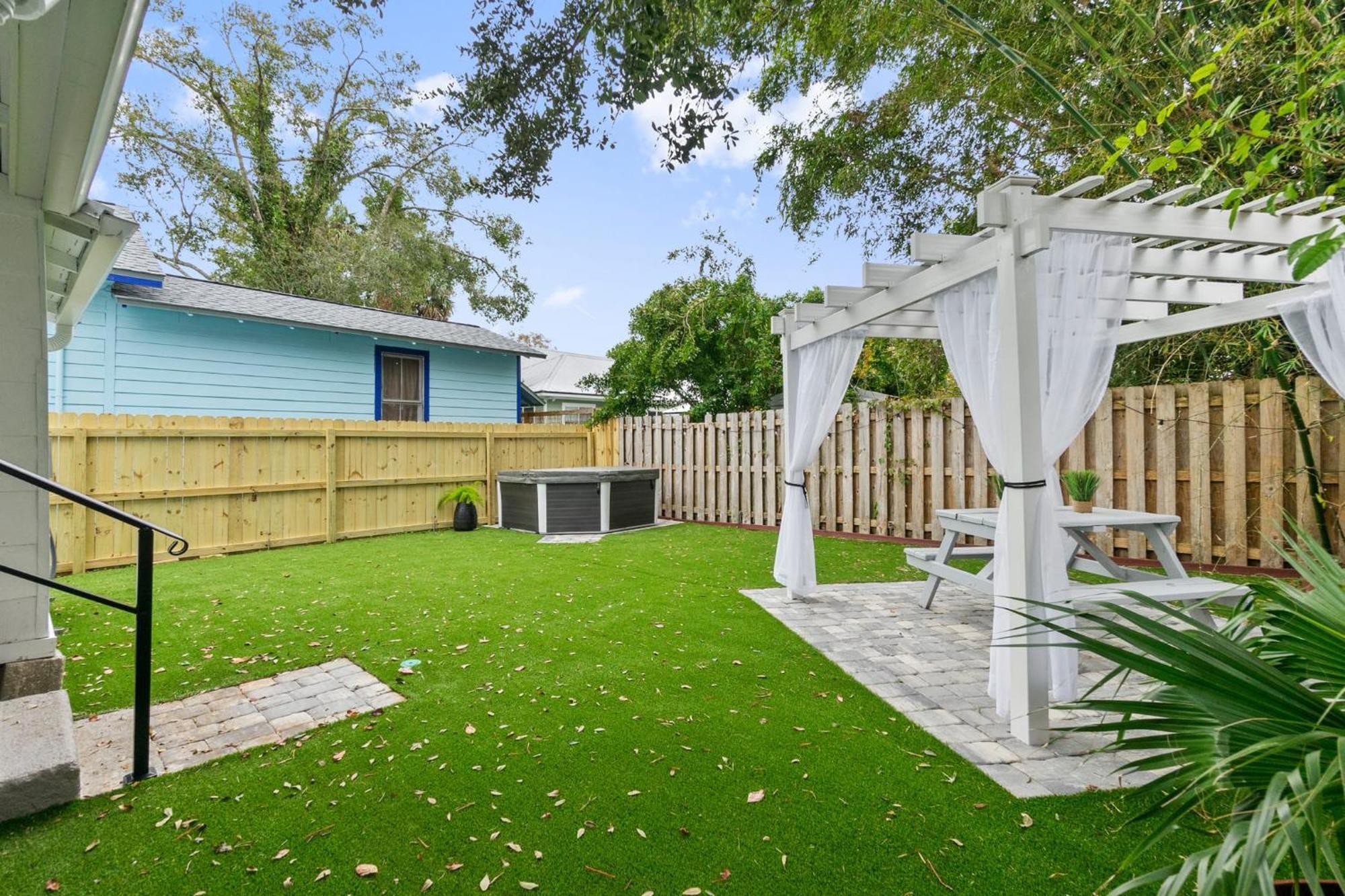 Coco'S Cozy Cabana - Hot Tub Walk To Downtown St. Augustine Exterior photo